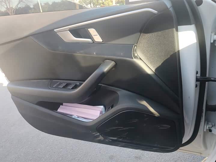 Audi A4L 2024 2024款 40 TFSI 时尚动感型