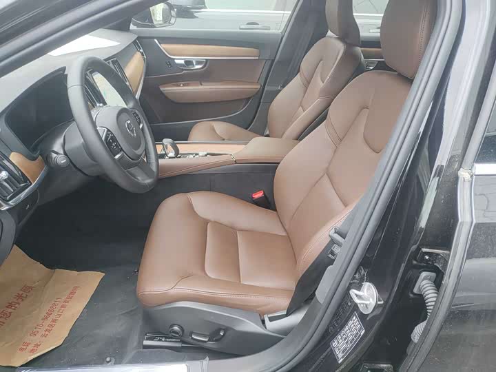 Volvo S90 2025 2025款 B5 智逸豪华版
