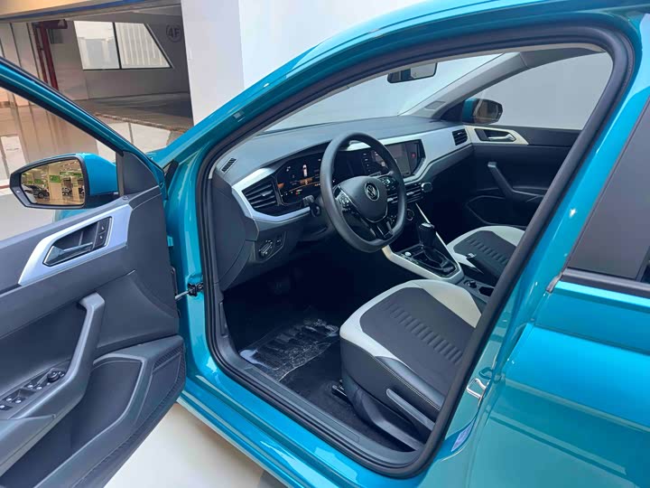 Volkswagen Polo 2023 2023款 Plus 1.5L 自动炫彩科技版
