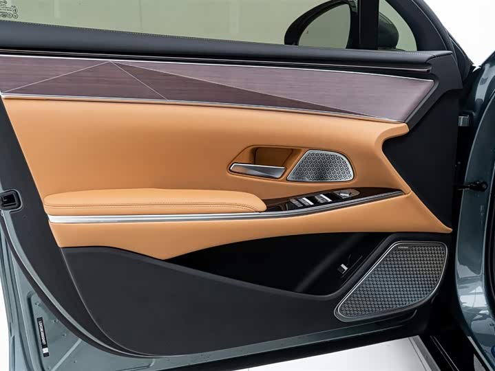 BYD Han L 2025 2025款 DM-p 四驱激光雷达旗舰型