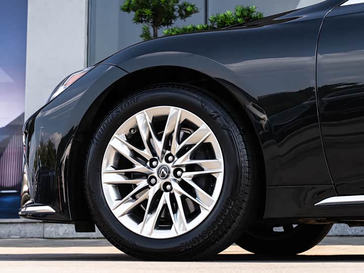 Lexus LS 2021 2021款 500h 豪华版