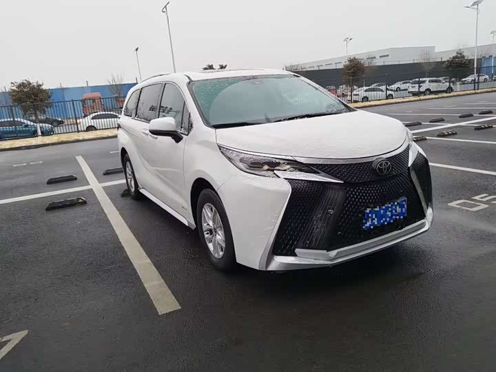 Toyota Granvia 2024 2024款 2.5L混动 舒适版