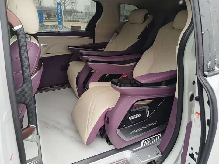 Toyota Granvia 2024 2024款 2.5L混动 舒适版