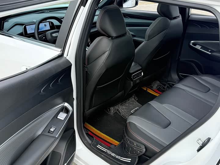 Geely Atlas 2023 2023款 博越COOL 1.5TD 智慧型