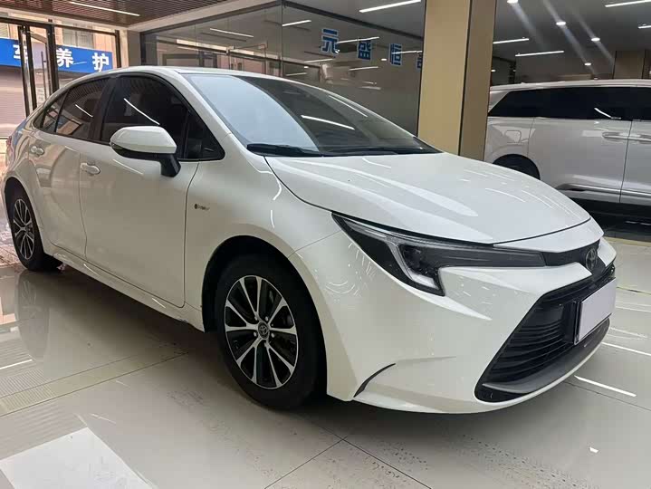 Toyota Levin 2024 2024款 智能电混双擎 1.8L 骑士版