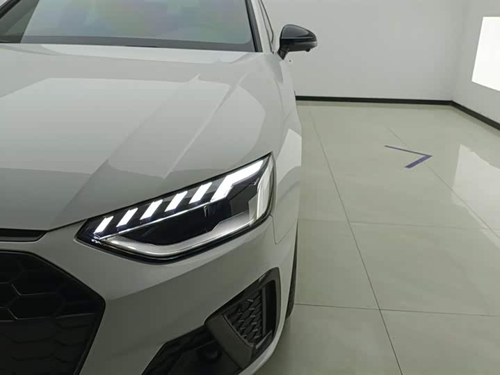 Audi A4L 2024 2024款 40 TFSI 豪华动感型