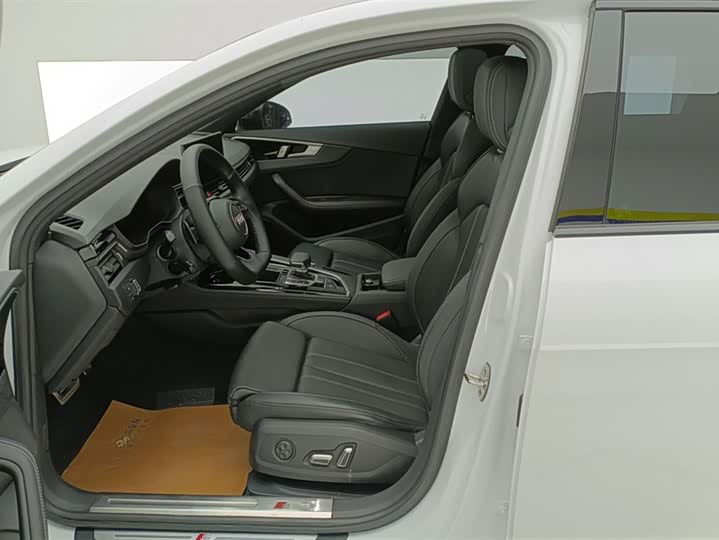 Audi A4L 2024 2024款 40 TFSI 豪华动感型