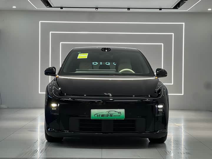 2025 LiXiang i6