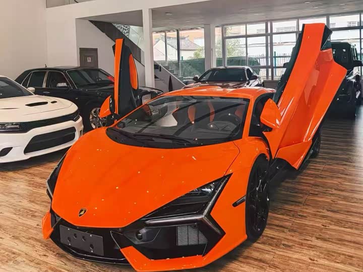Lamborghini Revuelto 2023 2023款 6.5L PHEV标准版