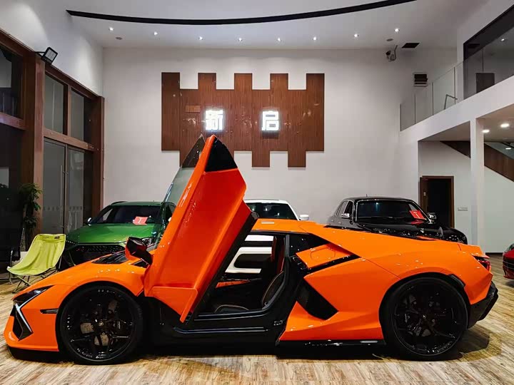 Lamborghini Revuelto 2023 2023款 6.5L PHEV标准版