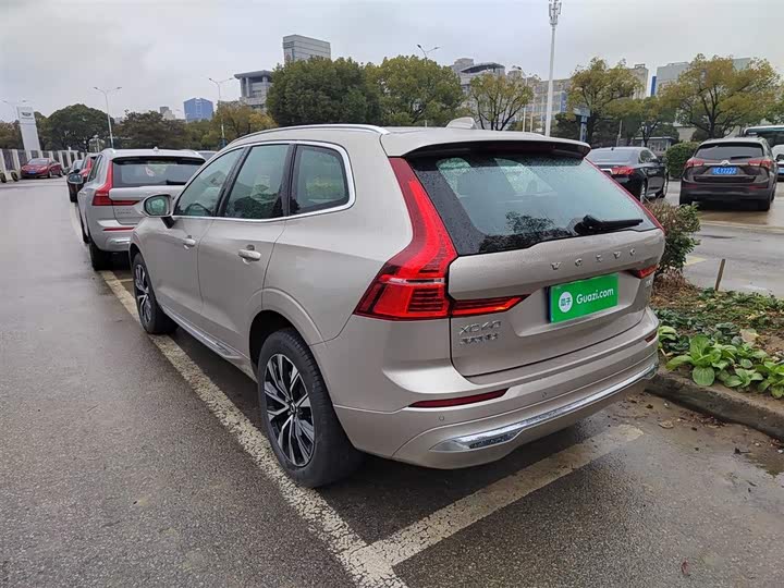 Volvo XC60 2025 2025款 B5 四驱智远豪华版