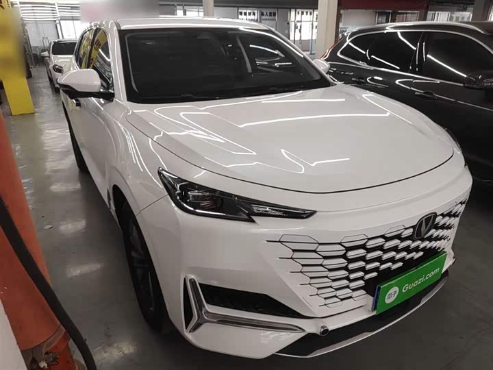 Changan UNI-K 2024 2024款 2.0T 两驱悦尚型