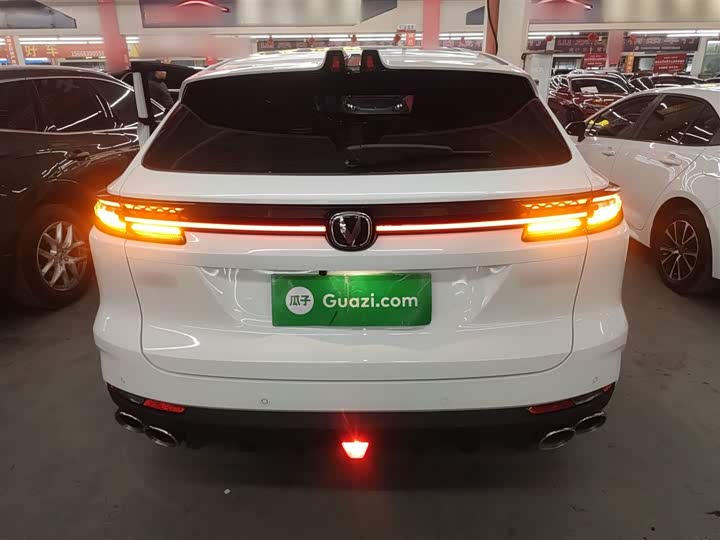 Changan UNI-K 2024 2024款 2.0T 两驱悦尚型