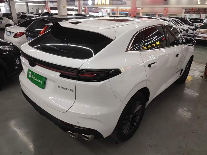 Changan UNI-K 2024 2024款 2.0T 两驱悦尚型