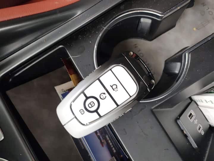 Lincoln Nautilus 2025 2025款 2.0T 四驱尊逸混动版