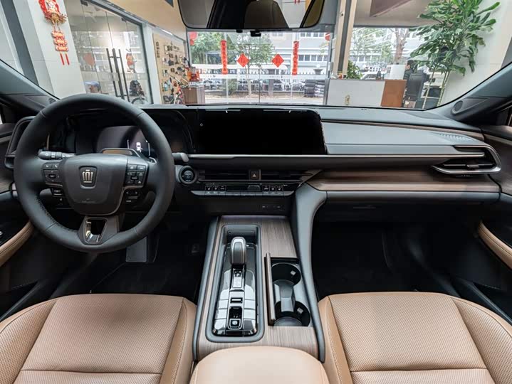 Toyota Crown Sedan 2024 2024款 2.5L 至尊版