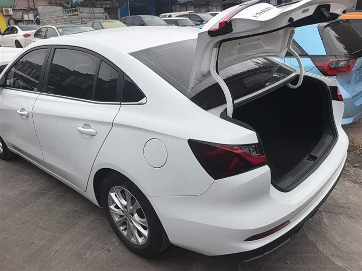 Roewe i5 2023 2023款 1.5L CVT豪华版