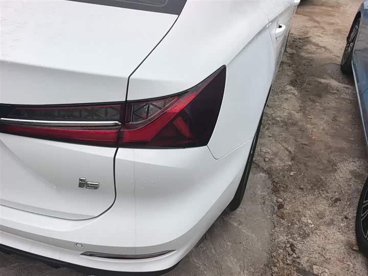 Roewe i5 2023 2023款 1.5L CVT豪华版