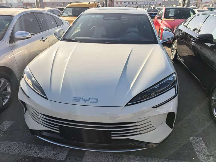 BYD Seal 07 DM-i Hybrid 2025 2025款 智驾版 DM-i 1.5L 125km 尊贵型