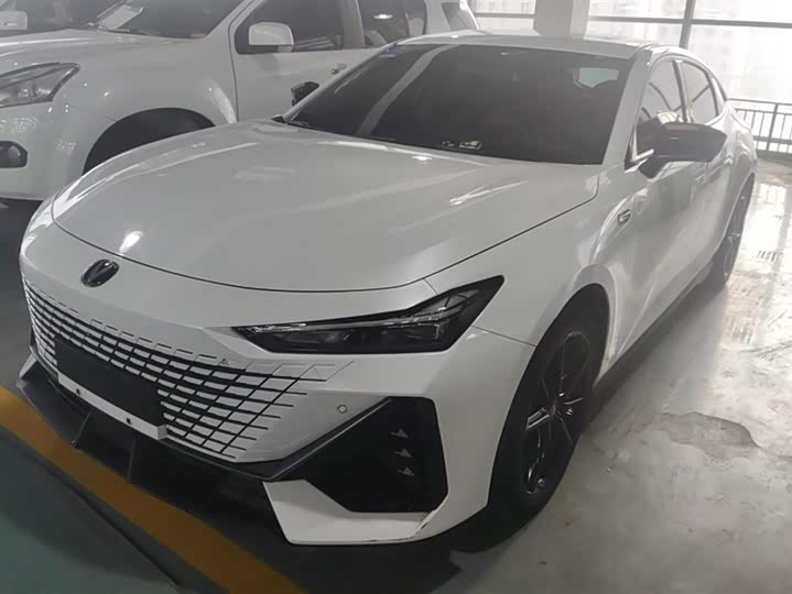 Changan UNI-V Hybrid 2023 2023款 智电iDD 1.5T 113km智趣型（飞快版）