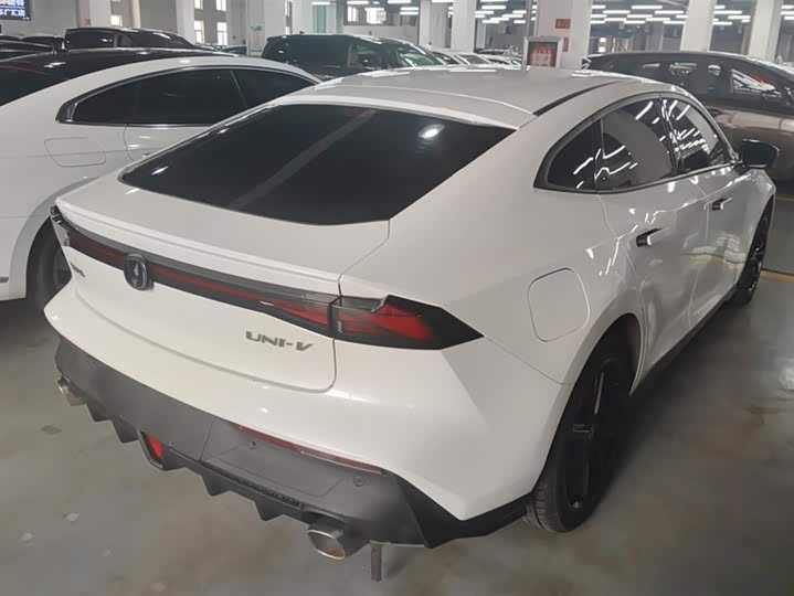 Changan UNI-V Hybrid 2023 2023款 智电iDD 1.5T 113km智趣型（飞快版）