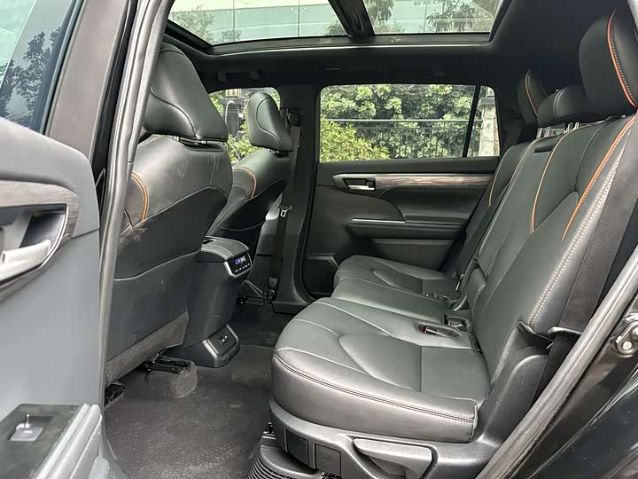 Toyota Crown Kluger 2024 2024款 2.5L HEV四驱豪华版