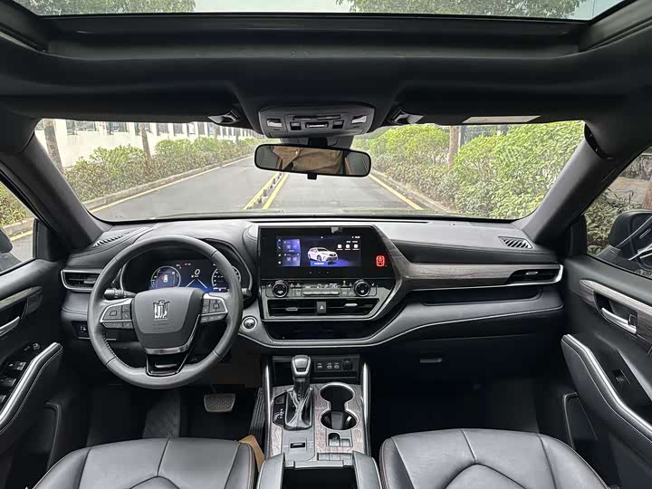 Toyota Crown Kluger 2024 2024款 2.5L HEV四驱豪华版