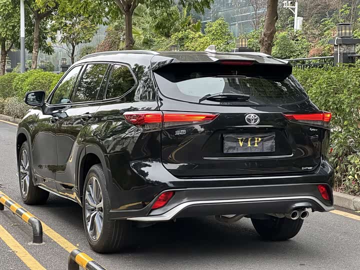 Toyota Crown Kluger 2024 2024款 2.5L HEV四驱豪华版