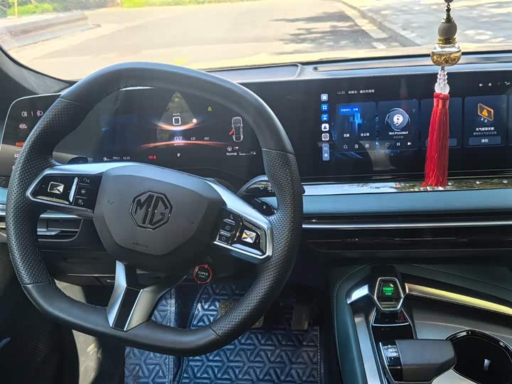 MG Motor 7 2025 2025款 2.0T 405 AT尊享版