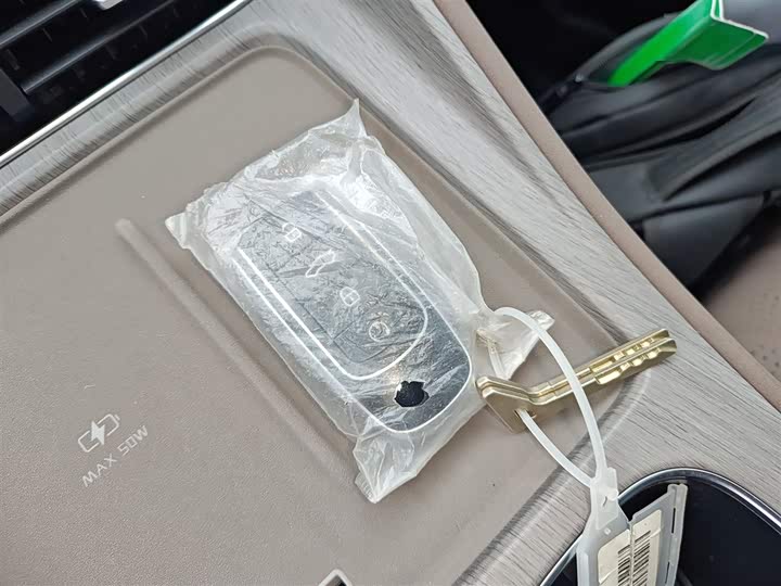 Chery Tiggo 8 Plus C-DM 2025 2025款 1.5T 116km 尊贵型 5座