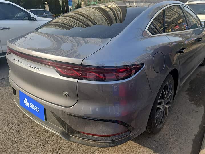 BYD Han 2025 2025款 DM-i 125KM尊荣型