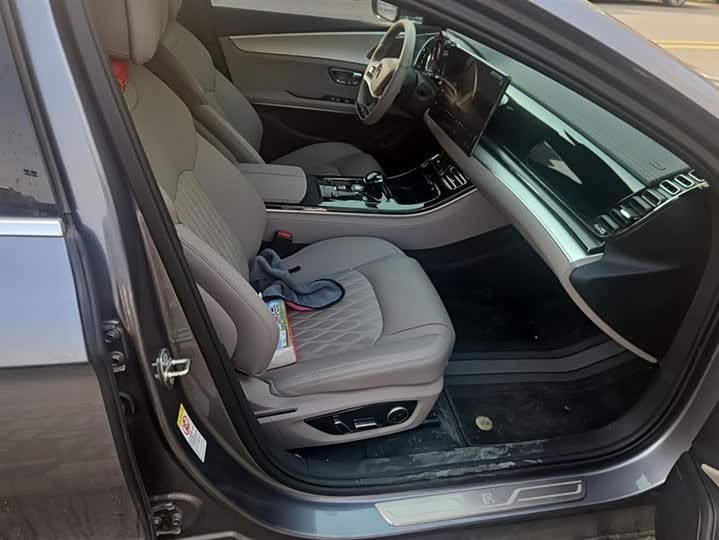 BYD Han 2025 2025款 DM-i 125KM尊荣型