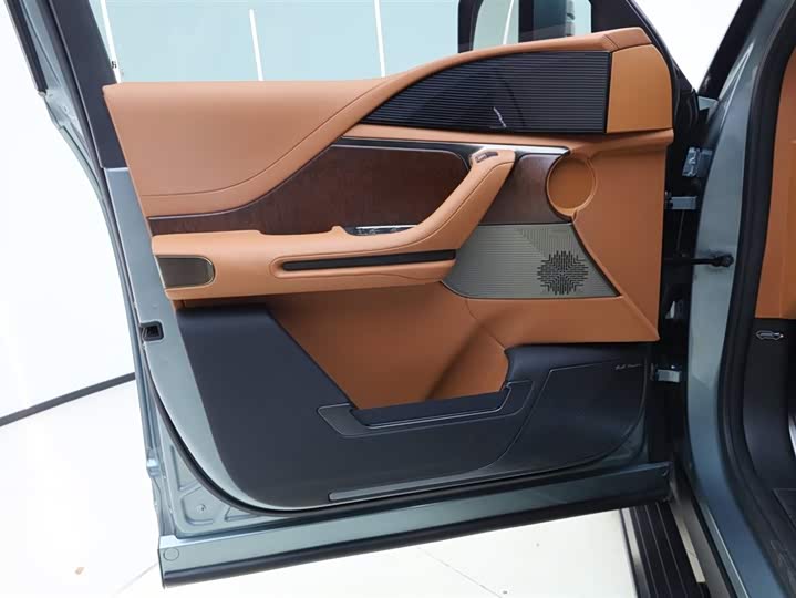 BYD Yangwang U8 2023 2023款 豪华版