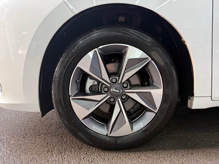 GAC Trumpchi M6 2023 2023款 PRO 270T DCT尊享版