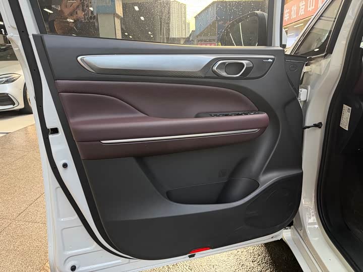 GAC Trumpchi M6 2023 2023款 PRO 270T DCT尊享版