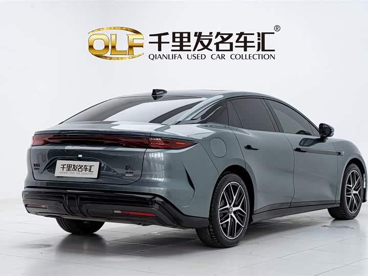 BYD Han L 2025 2025款 DM-p 四驱激光雷达旗舰型