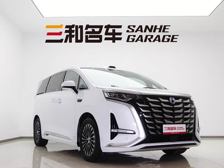 Denza D9 2025 2025款 DM-i 智驾版 1020 四驱尊荣型