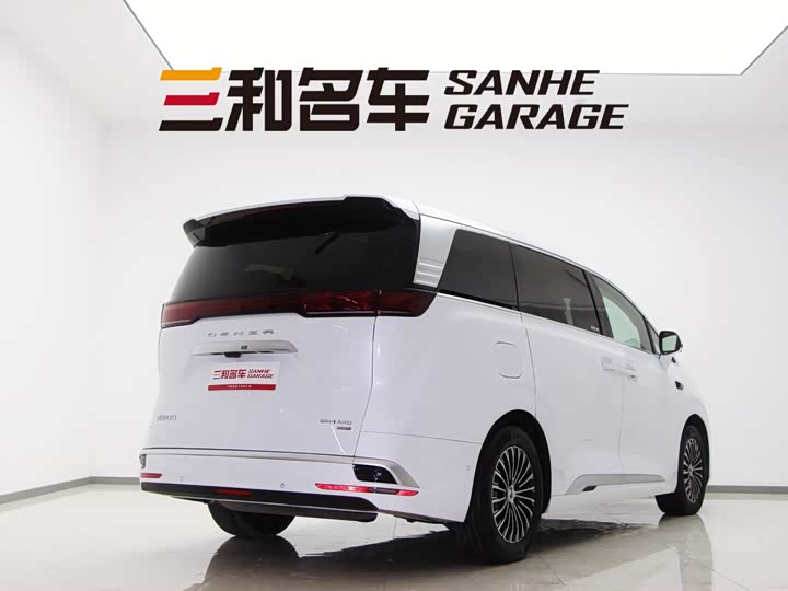 Denza D9 2025 2025款 DM-i 智驾版 1020 四驱尊荣型