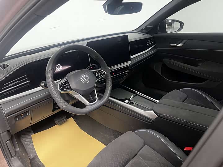Volkswagen Passat 2025 2025款 Pro 380TSI 星空龙尊版