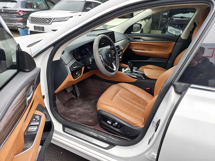 BMW 6 Series GT 2022 2022款 630i 豪华设计套装