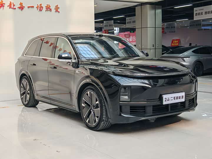 LiXiang L8 2025 2025款 Ultra 智能焕新版