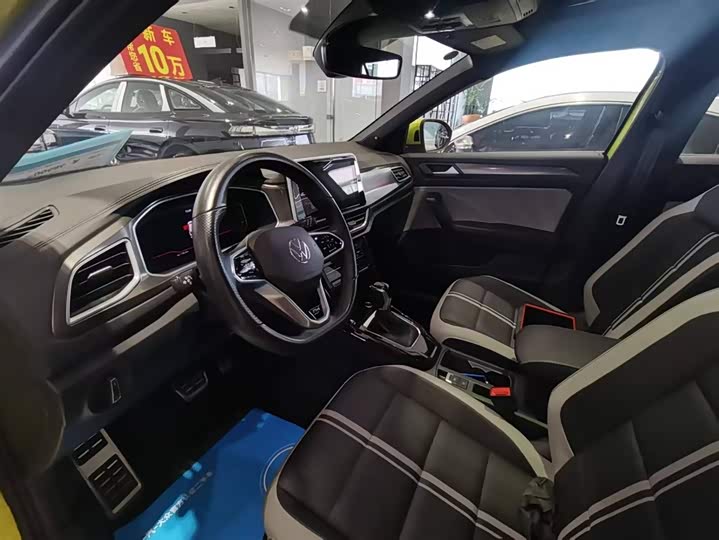 Volkswagen T-Roc 2023 2023款 300TSI DSG两驱星光版