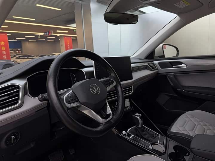 Volkswagen Tayron 2024 2024款 330TSI 两驱R-Line高能版