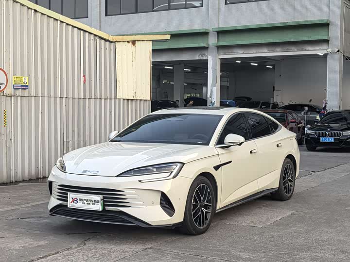 BYD Seal 07 DM-i Hybrid 2025 2025款 DM-i 1.5L 125km 尊贵型