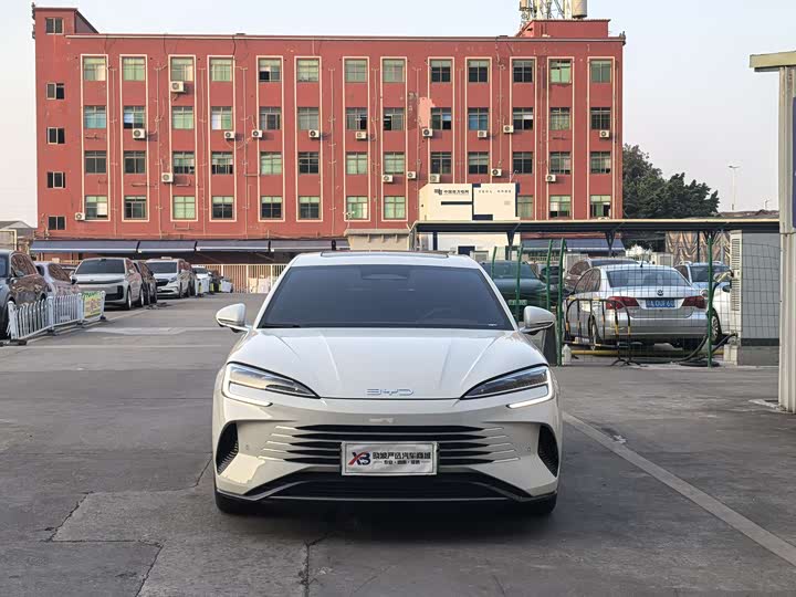 BYD Seal 07 DM-i Hybrid 2025 2025款 DM-i 1.5L 125km 尊贵型