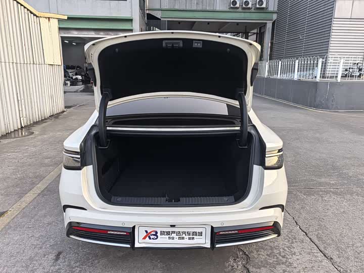 BYD Seal 07 DM-i Hybrid 2025 2025款 DM-i 1.5L 125km 尊贵型