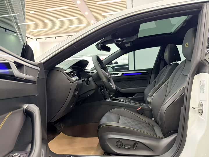 Volkswagen CC 2025 2025款 改款 380TSI 夺目 众享款