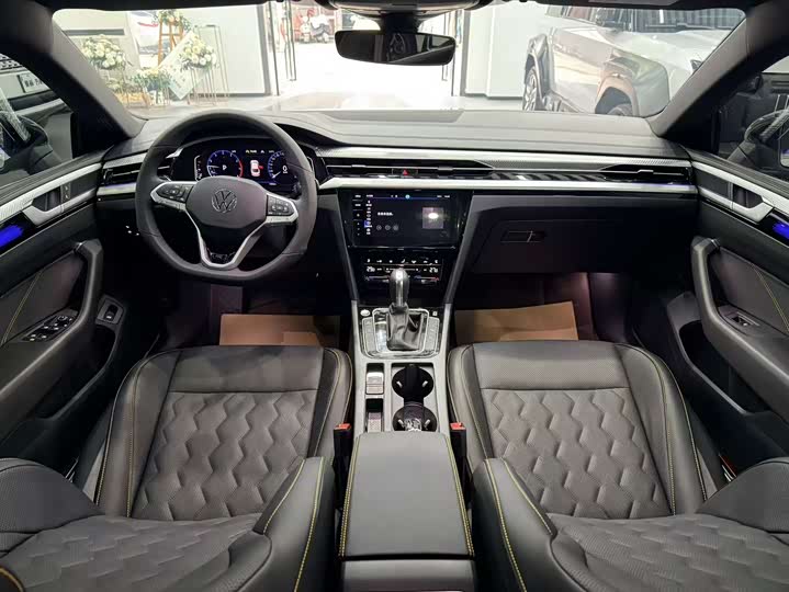 Volkswagen CC 2025 2025款 改款 380TSI 夺目 众享款