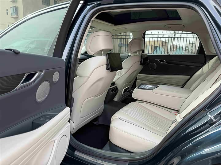Genesis G80 2021 2021款 2.5T 四驱旗舰版