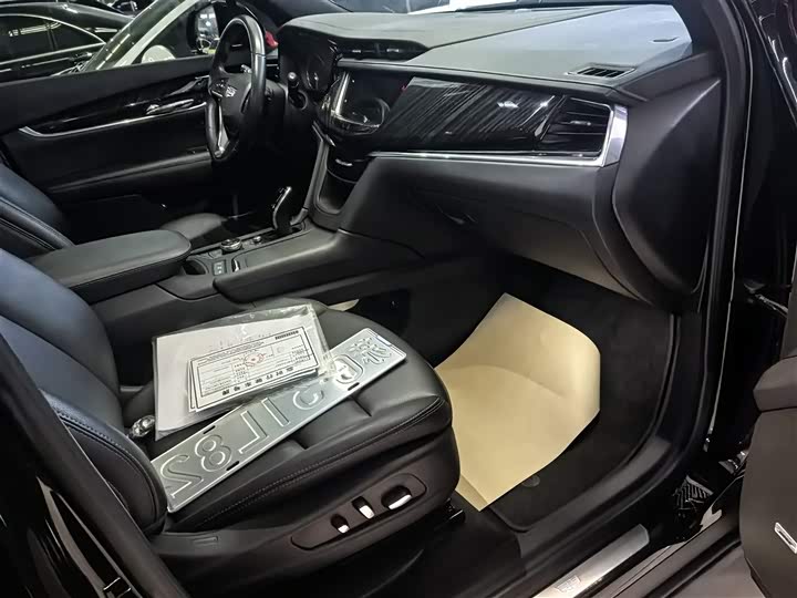 Cadillac XT6 2022 2022款 2.0T 七座两驱豪华型